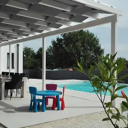 Wellness Und Stella- In Der Naehe Von Straenden - By Interhome Пула