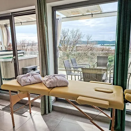 Wellness Und Stella- In Der Naehe Von Straenden - By Interhome Пула
