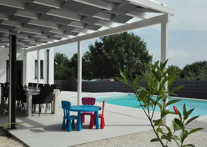 Wellness Und Stella- In Der Naehe Von Straenden - By Interhome Pula